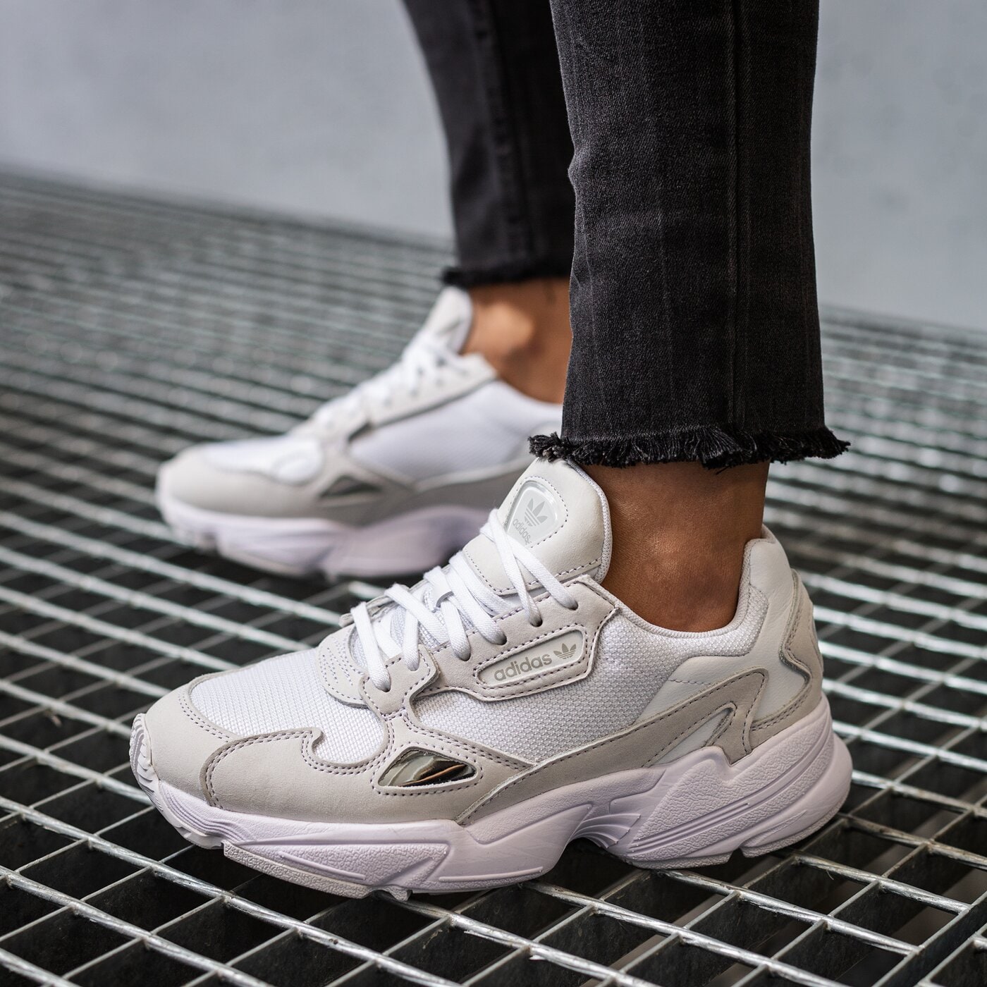 adidas falcon femei