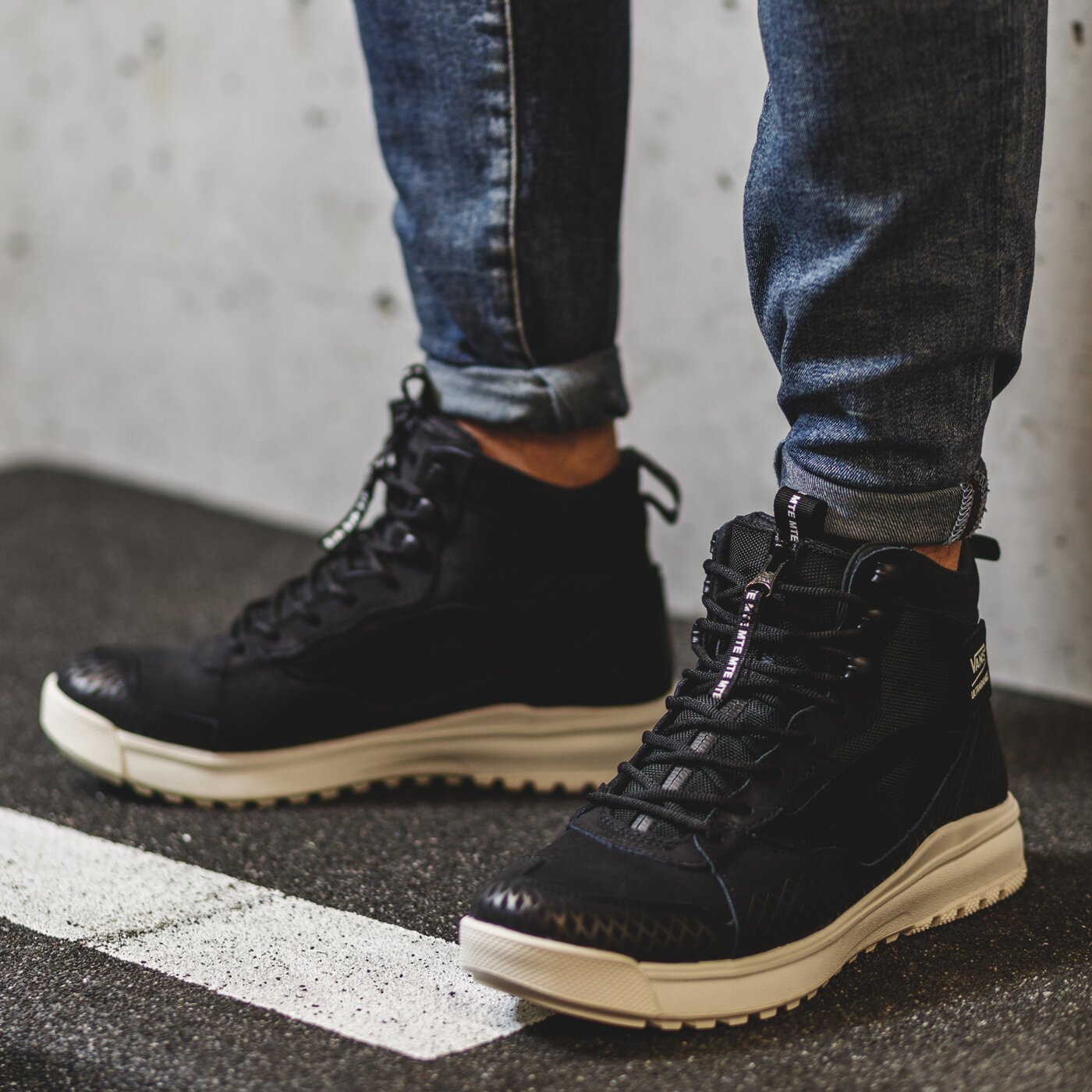 vans ultrarange hi dx
