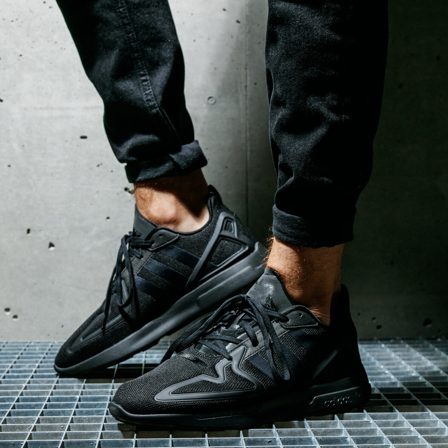 ADIDAS ZX 2K FLUX FV9973 ✓ Negru | Bărbați Sneakers | Sizeer