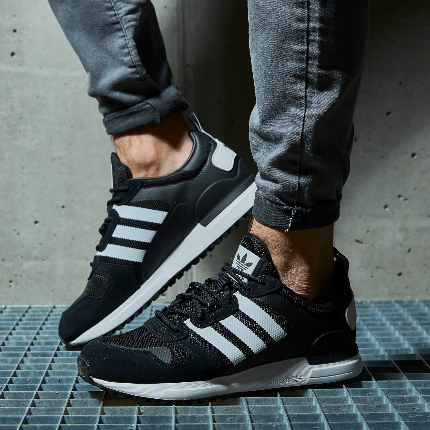ADIDAS ZX 700 HD FX5812 ✓ Negru | Bărbați Sneakers | Sizeer