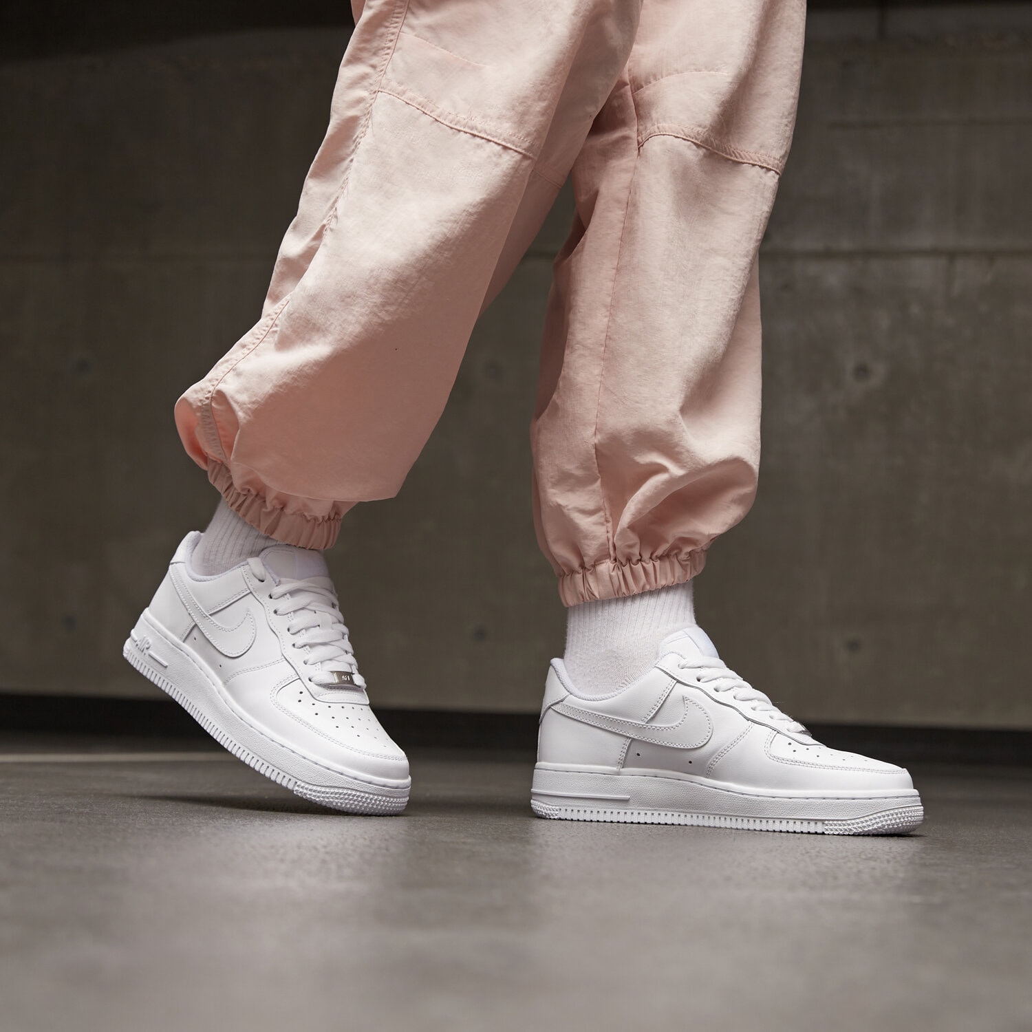 【tikw】NIKE AIR FORCE 1 07 dd8959-100 Nike Air Force 1 One Low 07 Triple White Leather DD8959-100 Women