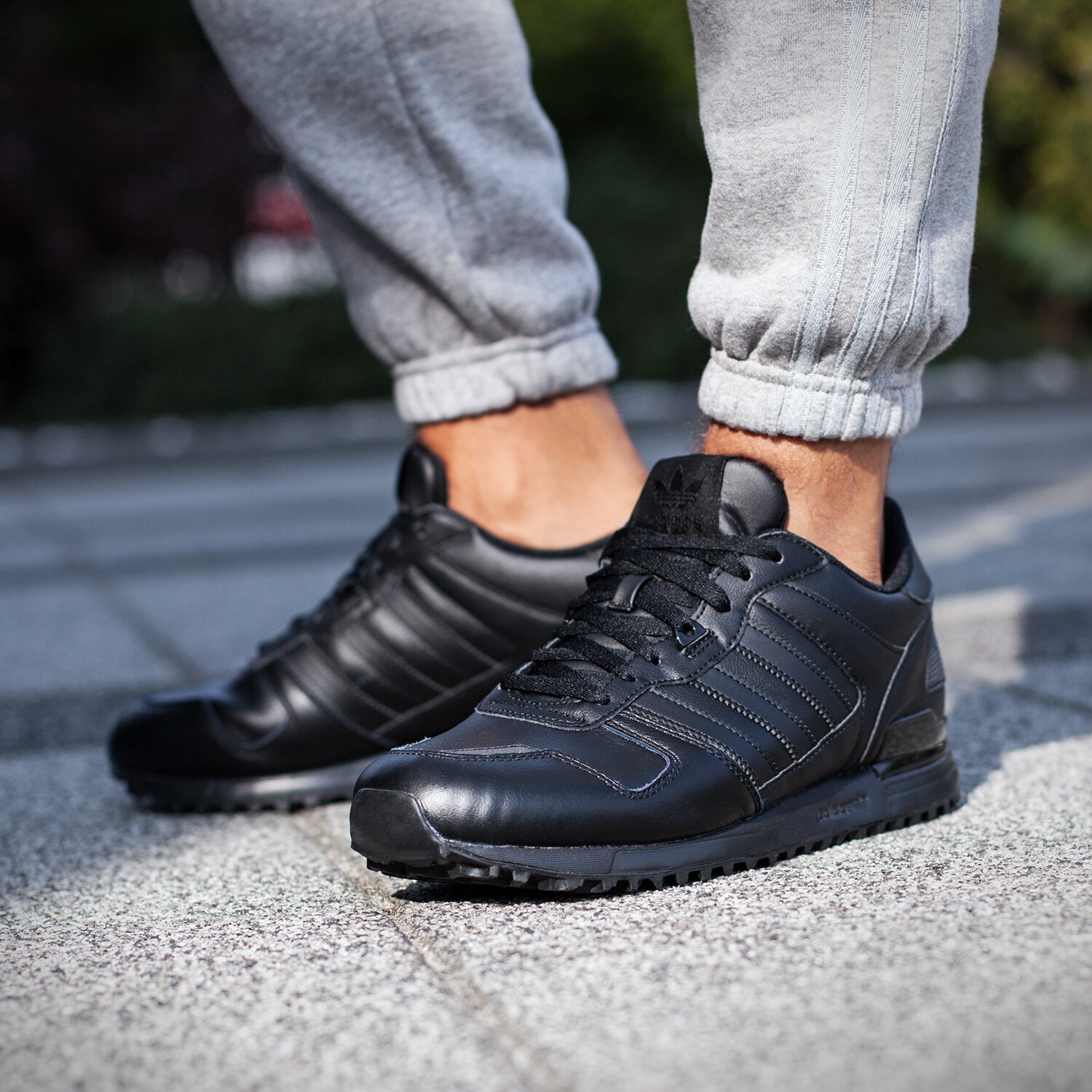 ADIDAS ZX 700 S80528 ALL BLACK | culoare Negru de la 299,99