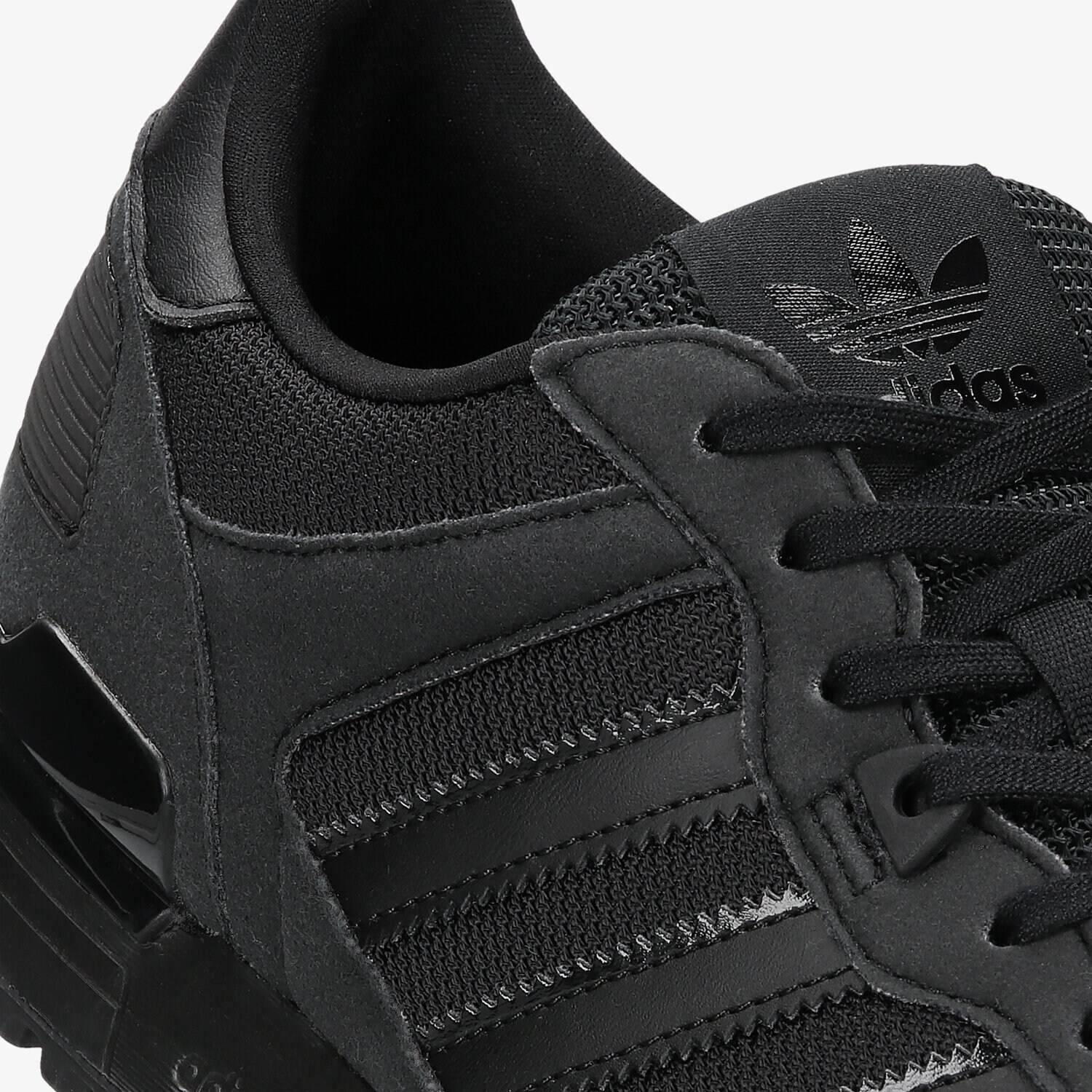 ADIDAS ZX 700 FZ2818 ✓ Negru | Bărbați | Sizeer Romania ✪