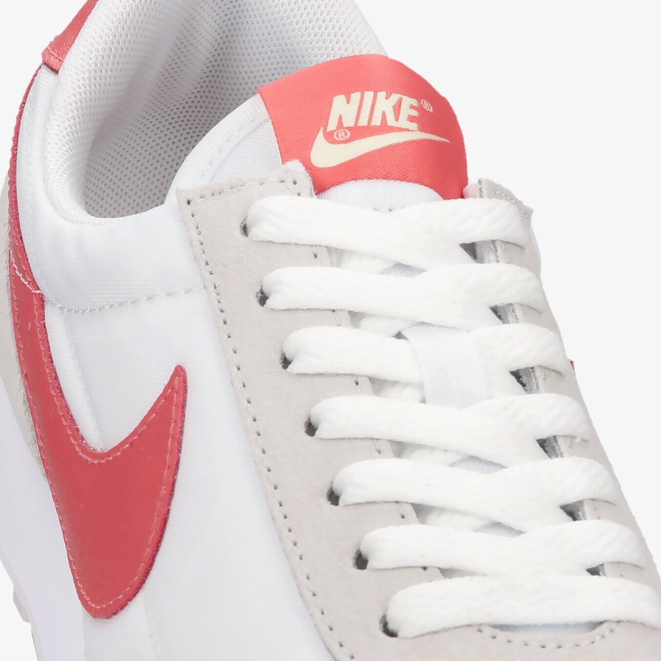 nike daybreak women coral