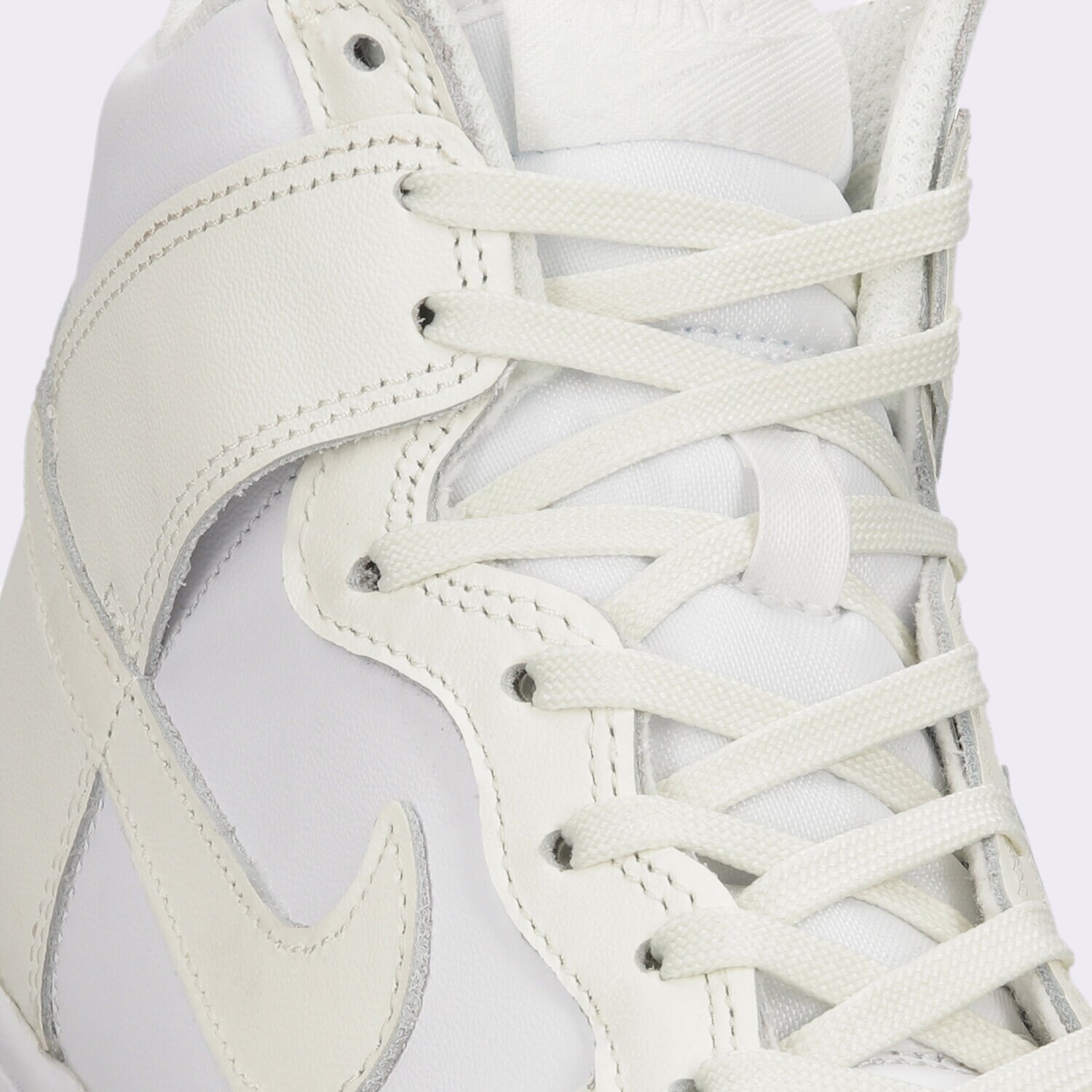 NIKE DUNK HIGH DD1869-109 ✓ Alb | Femei Sneakers | Sizeer Romania ✪