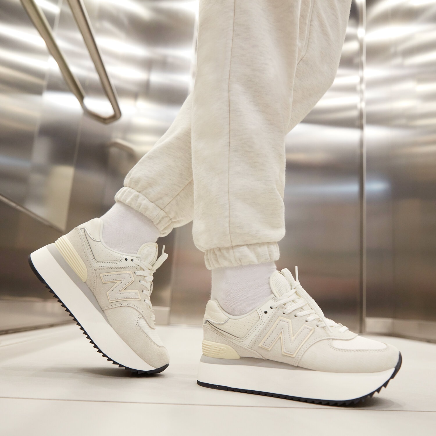 NEW BALANCE 574 WL574ZAA ✓ Alb | Femei Sneakers | Sizeer Romania ✪