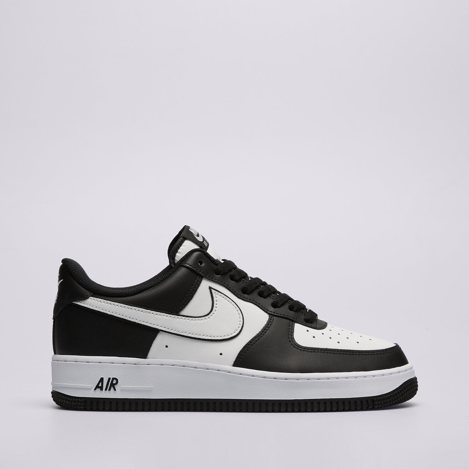 Nike Air Force 1 07