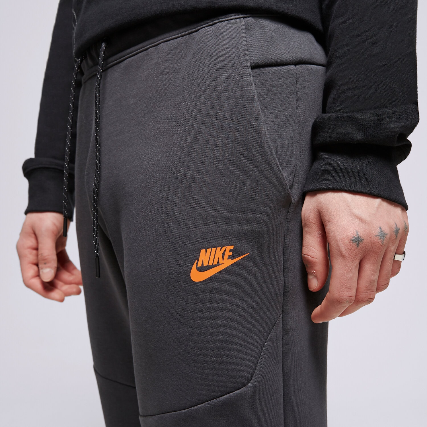 NIKE PANTALONI TECH FLEECE DV0538-070 ✓ Gri | Bărbați Pantaloni