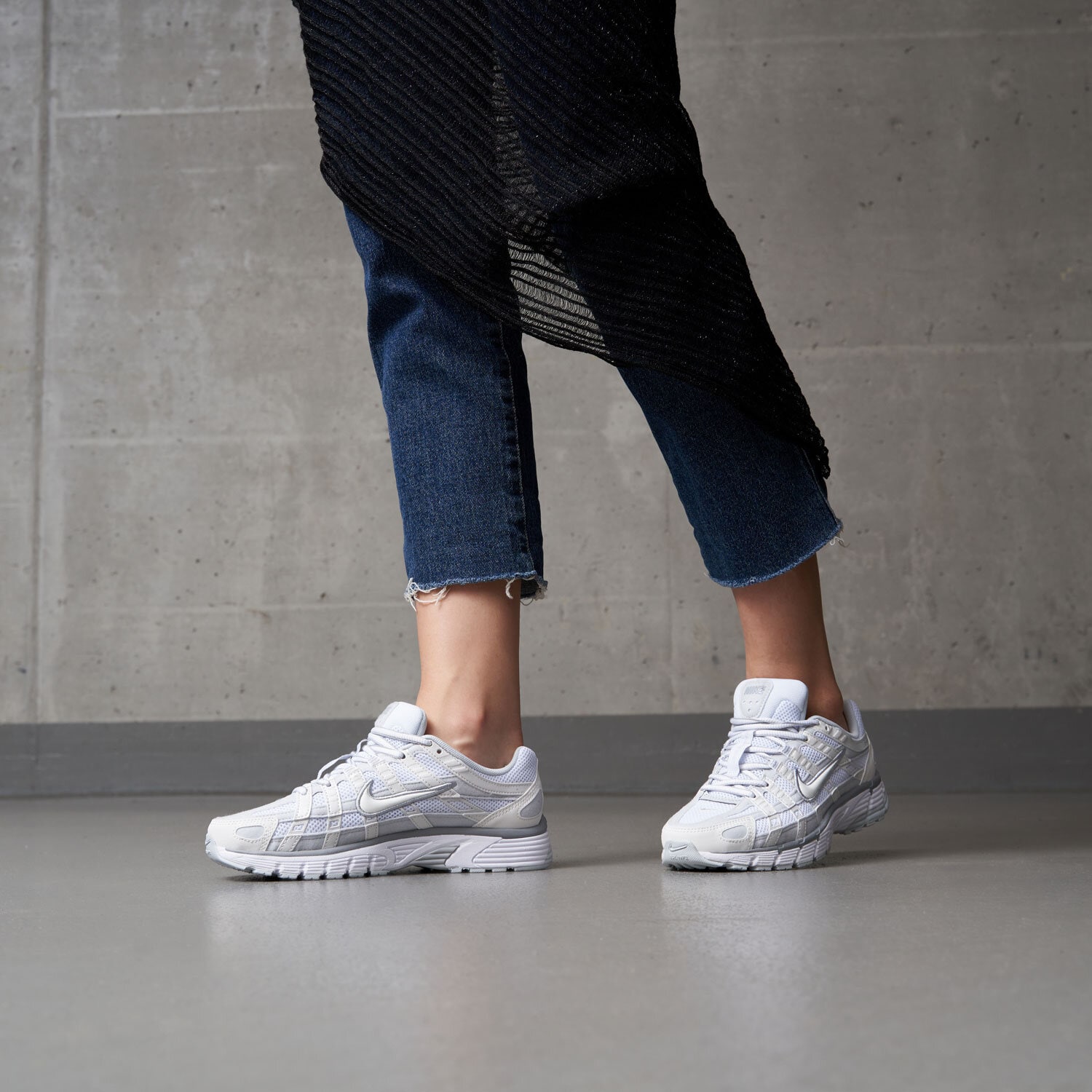 NIKE W P-6000 FV6603-101 ✓ Argintiu | Femei Sneakers | Sizeer