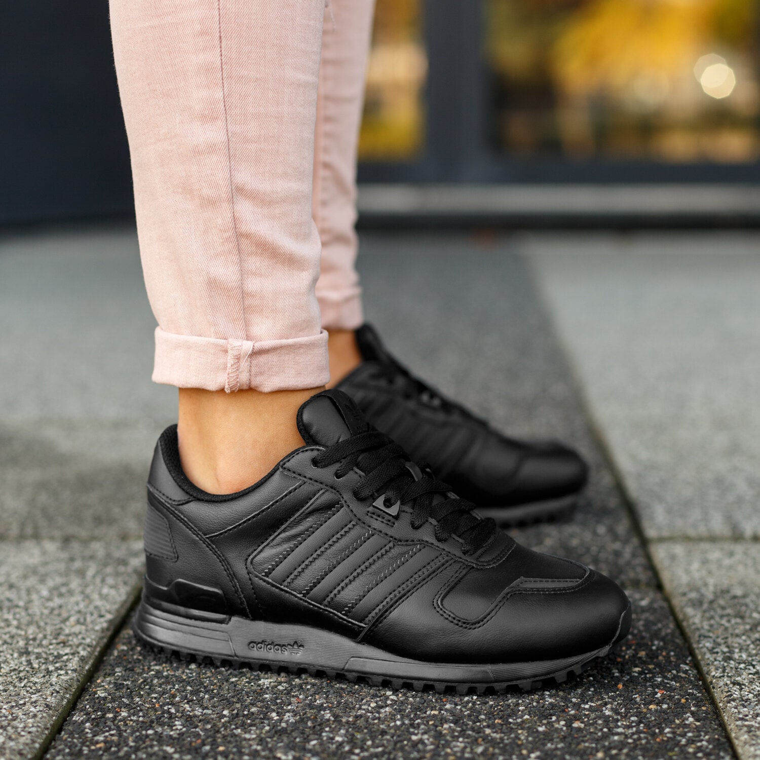 ADIDAS ZX 700 S80528 ✓ Negru | Femei | Sizeer Romania ✪