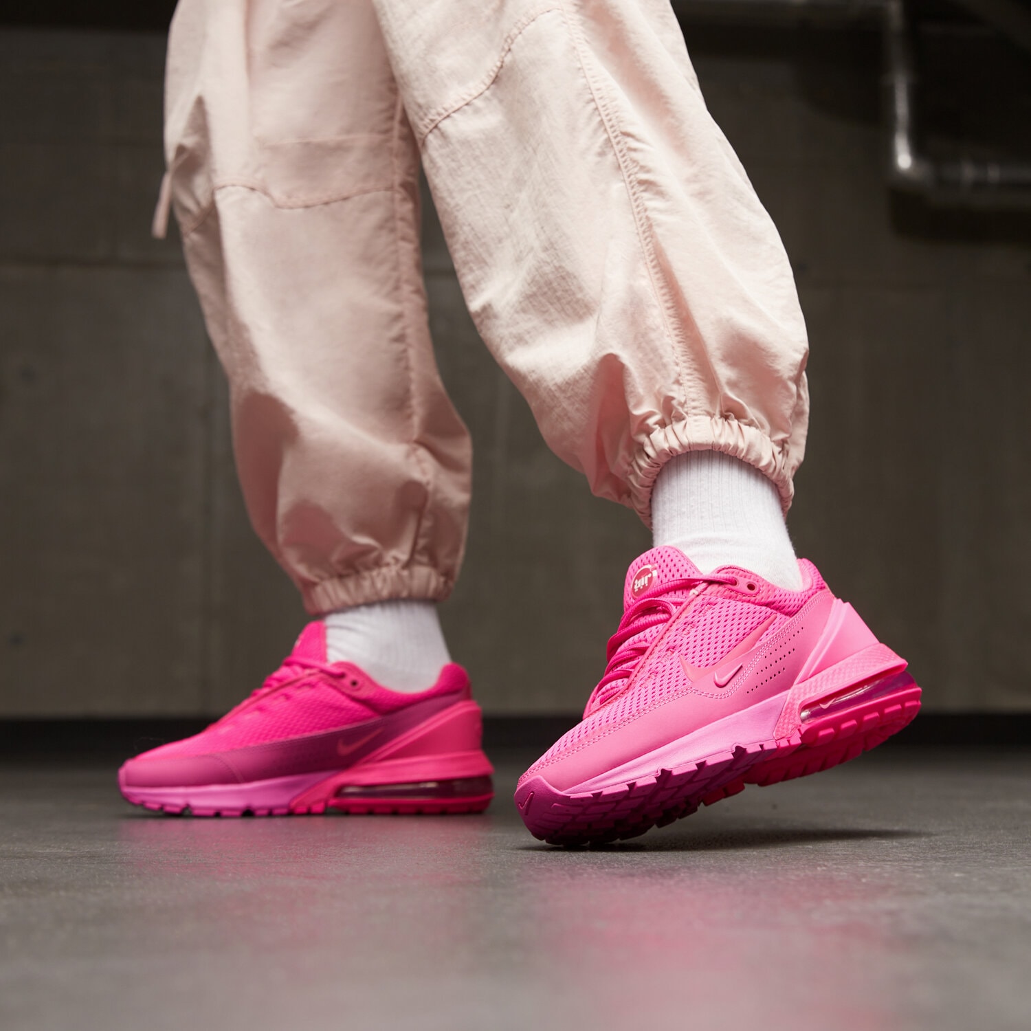 NIKE AIR MAX PULSE FD6409-600 ✓ Roz | Femei Sneakers | Sizeer