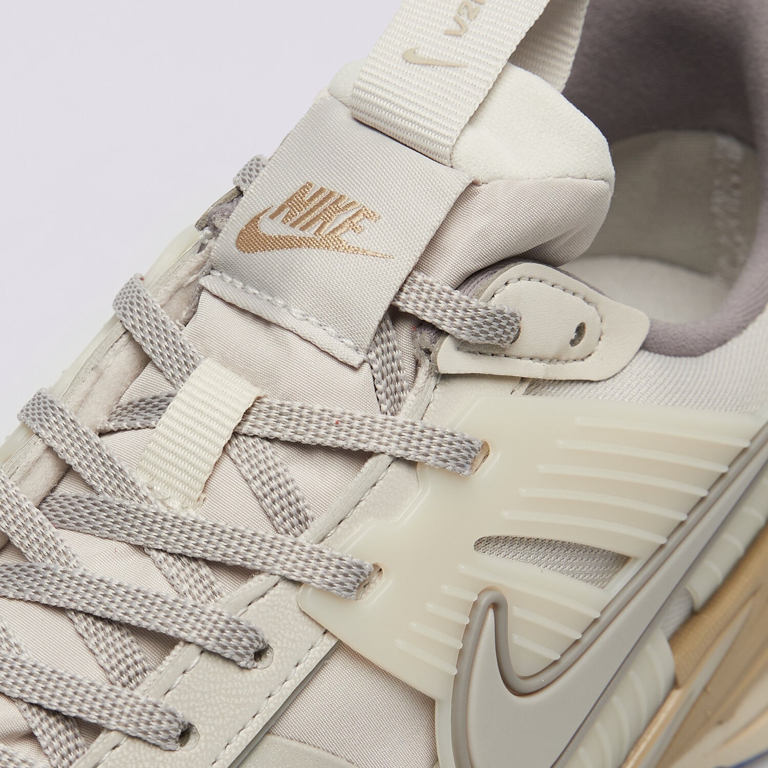 NIKE V2K RUN GTX FZ2622-002 ✓ Bej | Femei Sneakers | Sizeer