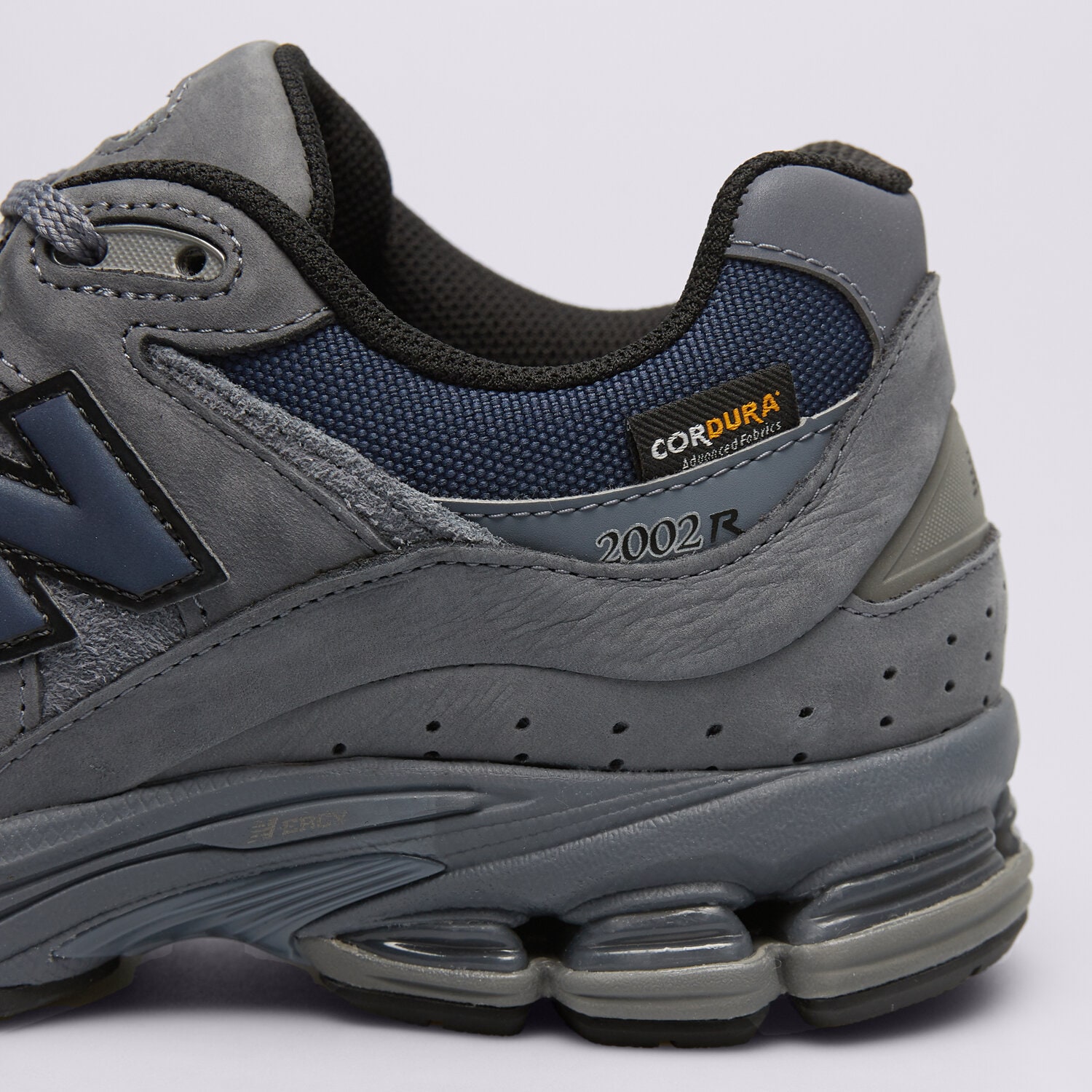 New Balance M2002RSI 28㎝ New Balance 2002R Chunky Sneakers Maro M2002RSI | Skroutz