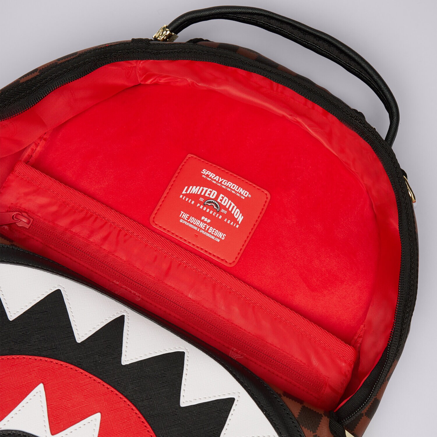 SPRAYGROUND RUCSAC SAWTOOTH SHARKS IN PARIS 910B7200NSZ ✓ Maro