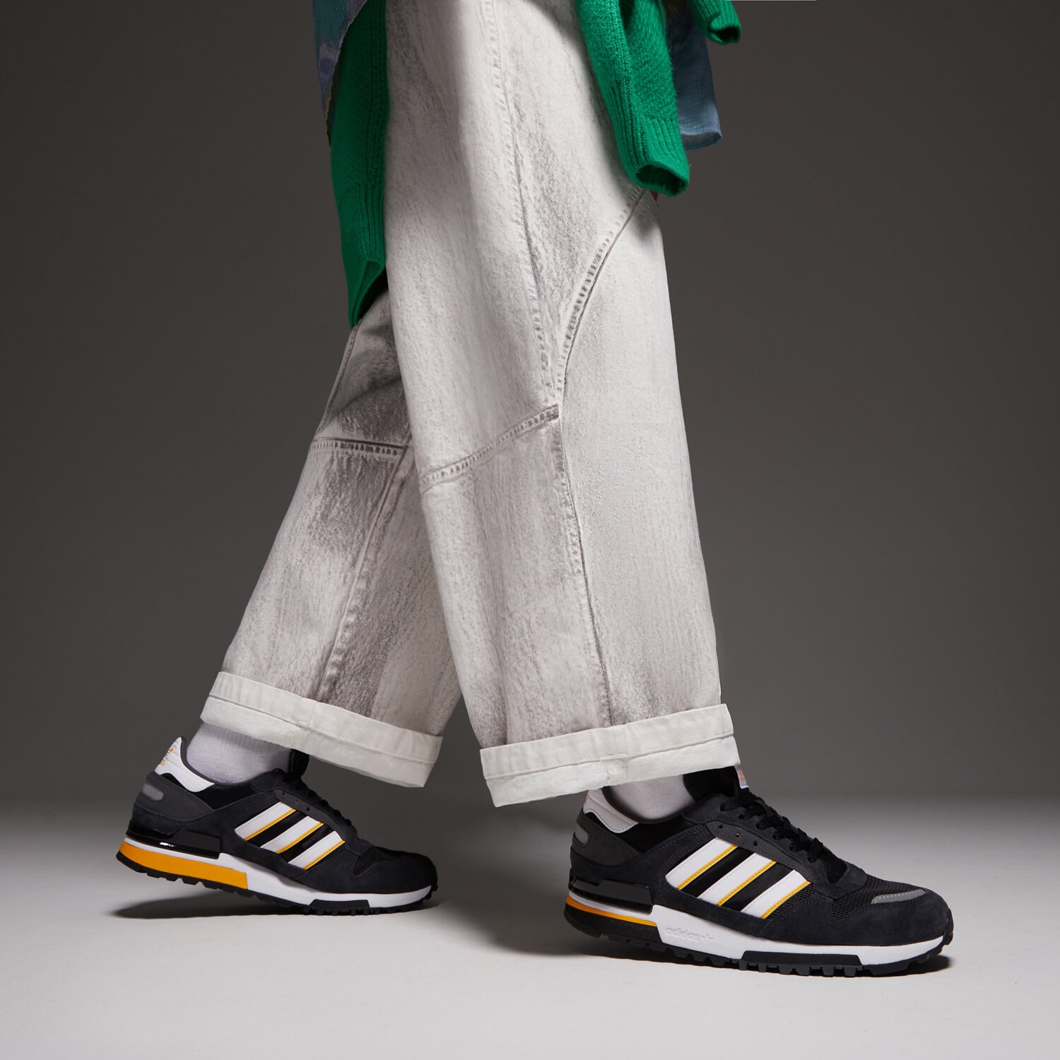 ADIDAS ZX 600 JR1610 ✓ Negru | Bărbați | Sizeer Romania ✪