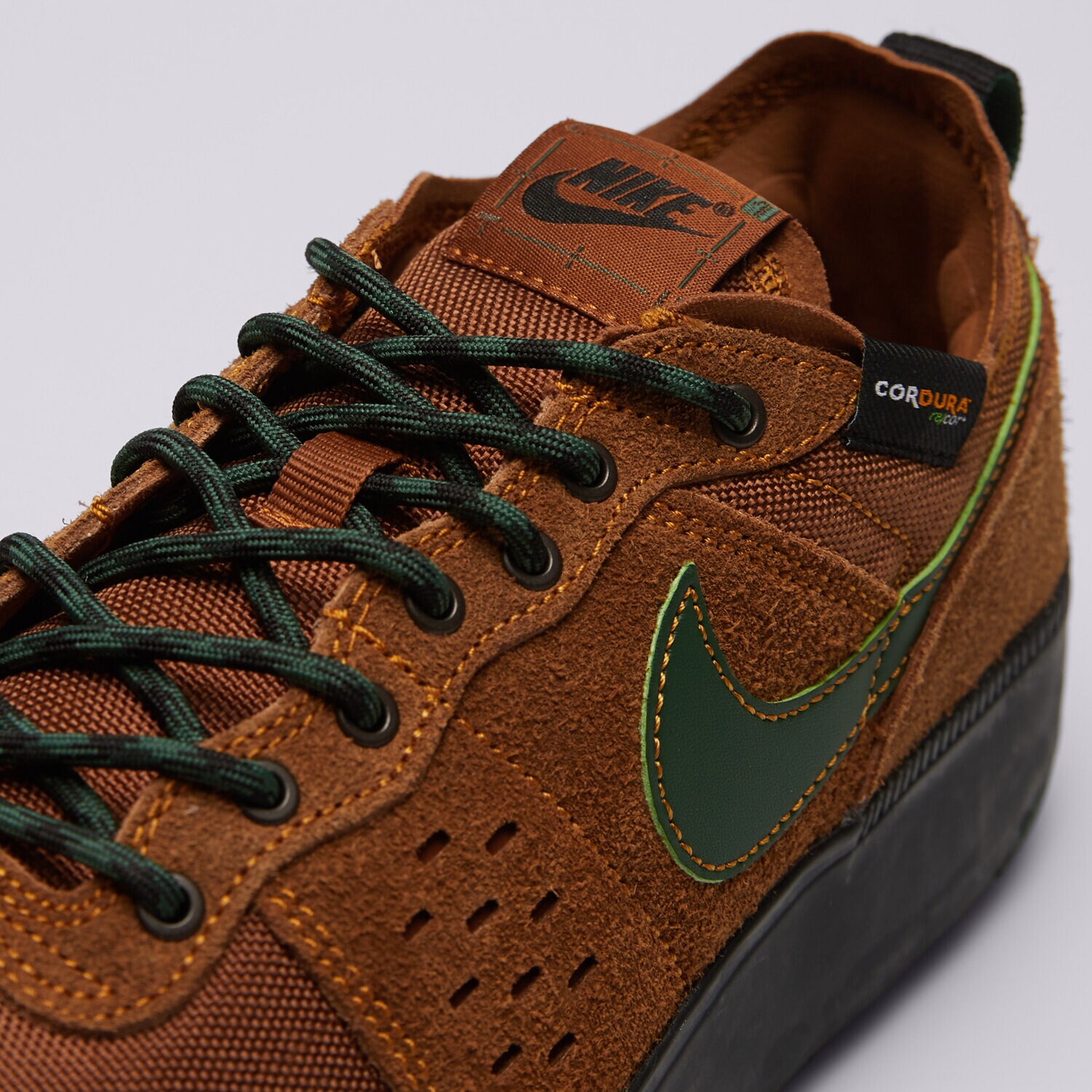 NIKE C1TY PRM HJ4316-201 ✓ Bordo | Bărbați Încălțăminte outdoor