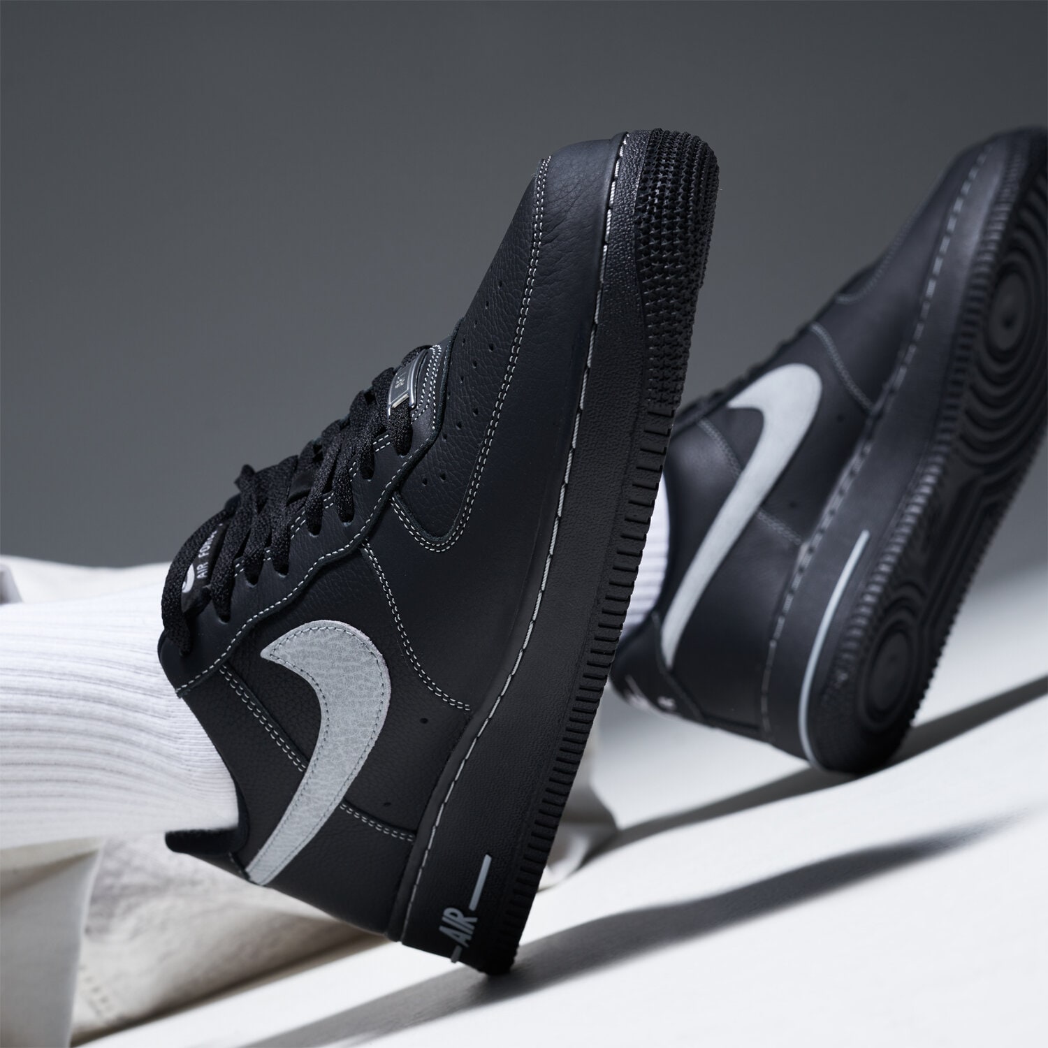 NIKE AIR FORCE 1 '07 LV8 ESS+ HQ2037-006 ✓ Negru | Bărbați
