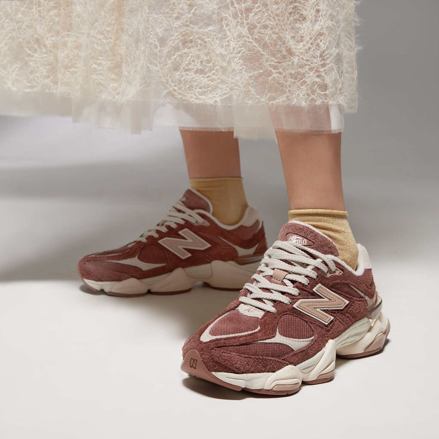 New Balance U9060CCC スニーカー 23.5cm美品 NEW BALANCE U9060CCC U9060CCC ✓ Maro | Femei Sneakers | Sizeer