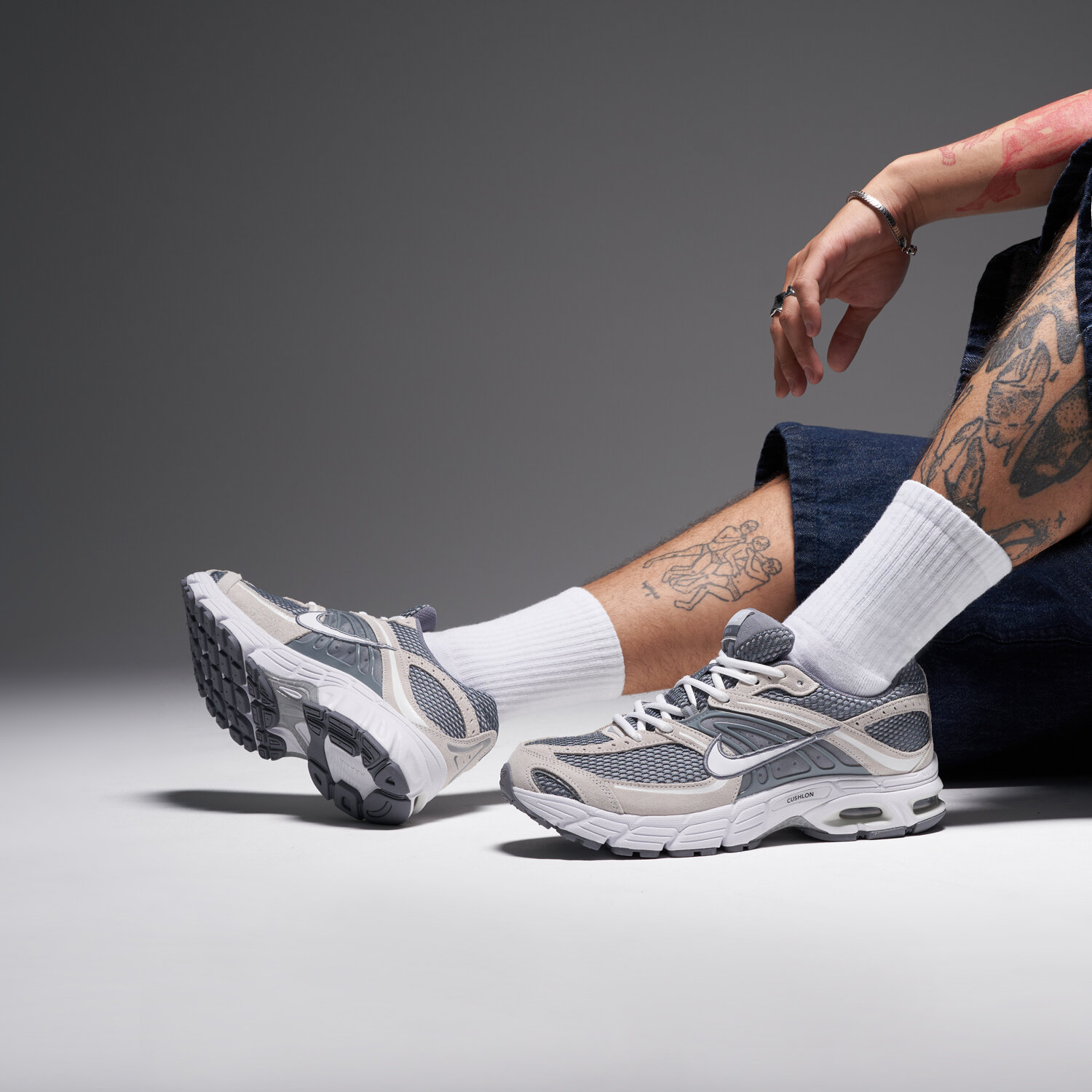 Nike Air Max Moto 2K Suede — foto 2