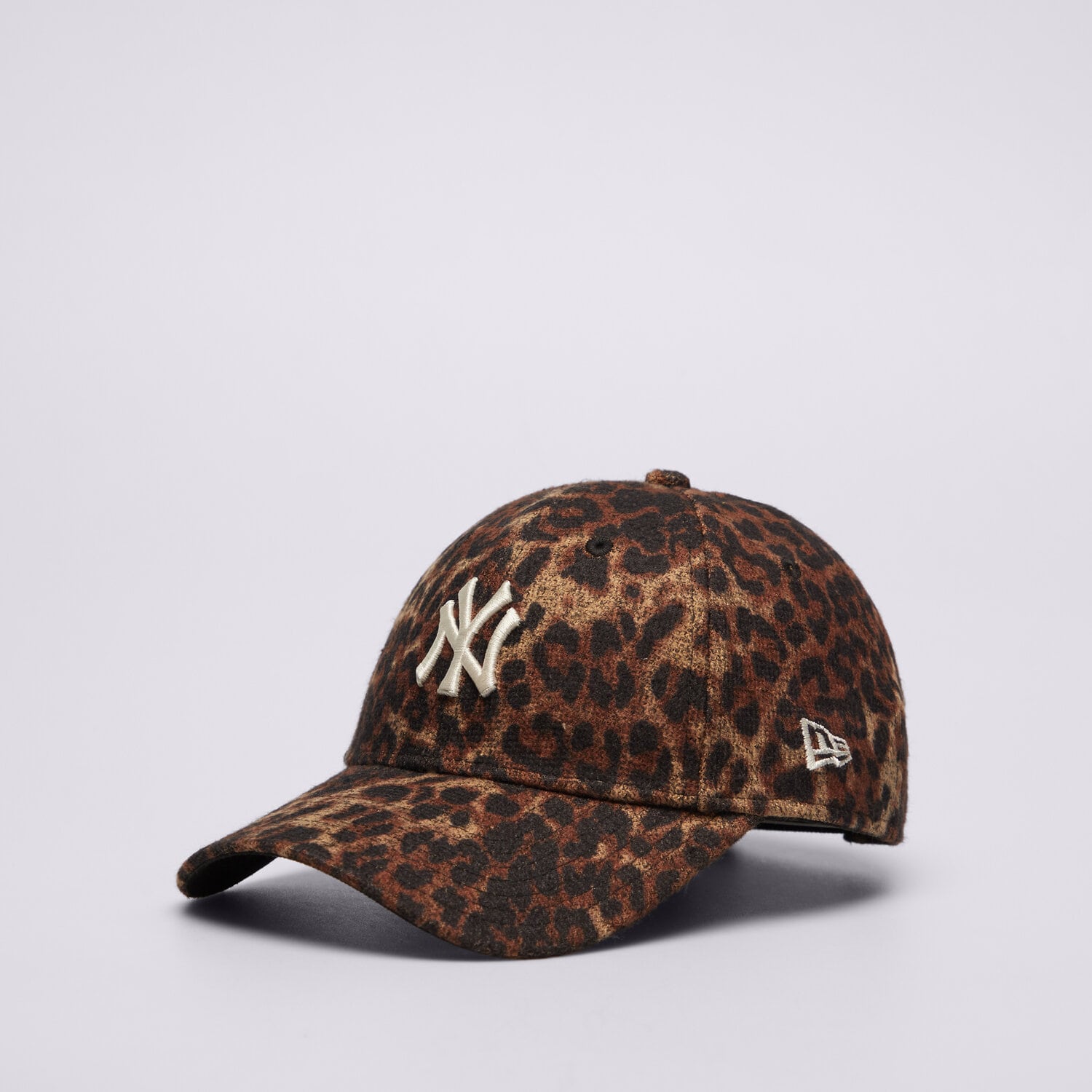 New Era Șapvă Wmns Cosy Leopard 940 Nyy New York Yankees