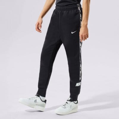 Nike Pantaloni  M Nsw Repeat Flc Jggr Bb