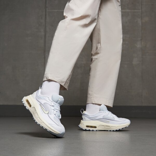 Nike Wmns Air Max Bliss Suede — foto 2