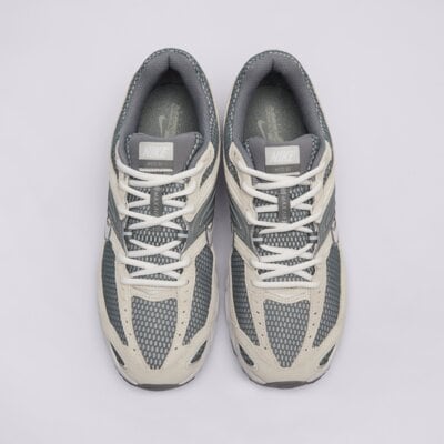 Nike Air Max Moto 2K Suede — foto 4